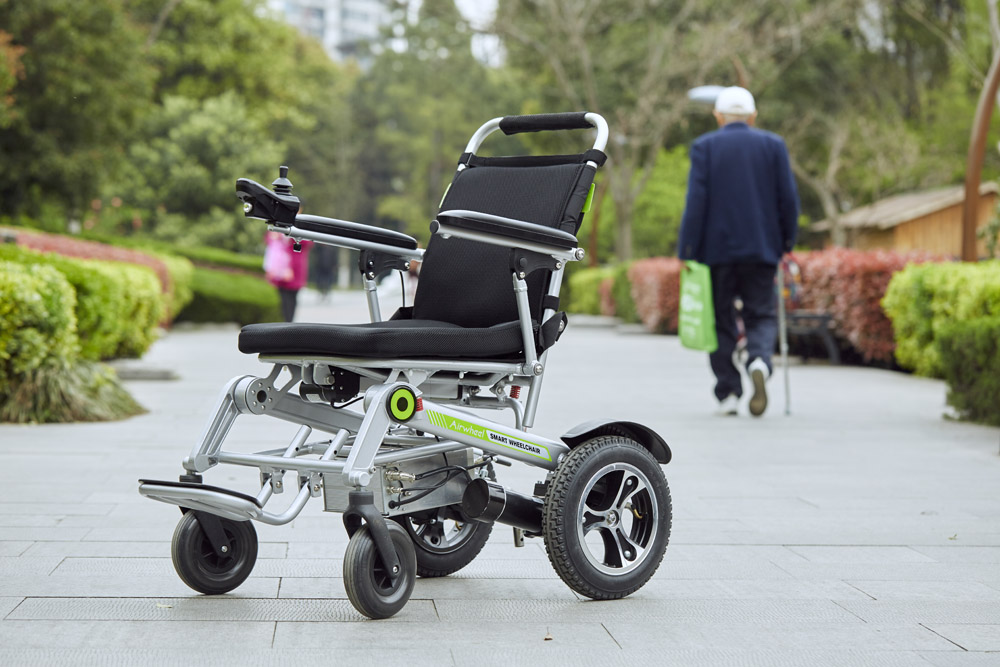 Airwheel H3T folding wheelchair